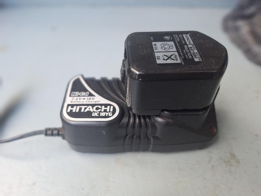 Hitachi UC18YG acculader + accu, Ophalen of Verzenden, Gebruikt