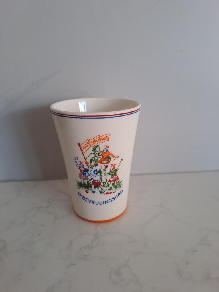 Beker Regout 10 jaar bevrijding herdenking, Ophalen of Verzenden