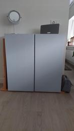 Twee IKEA Ivar kasten met lichtgrijze deuren, Ophalen
