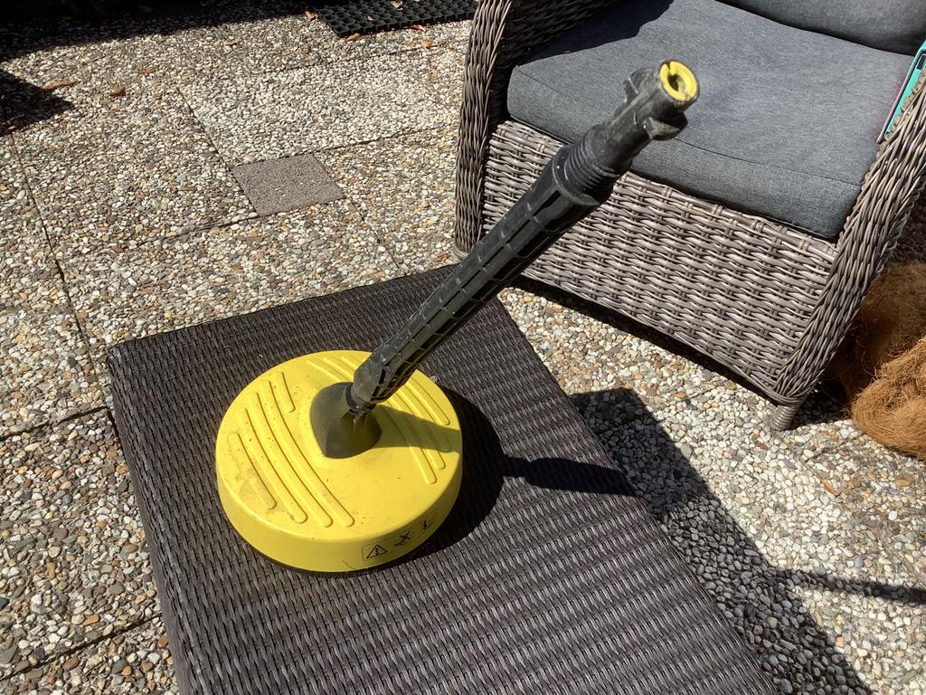 Kärcher terras reiniger 15,00, Tuin en Terras, Hogedrukreinigers, Ophalen of Verzenden, Zo goed als nieuw, Elektrisch