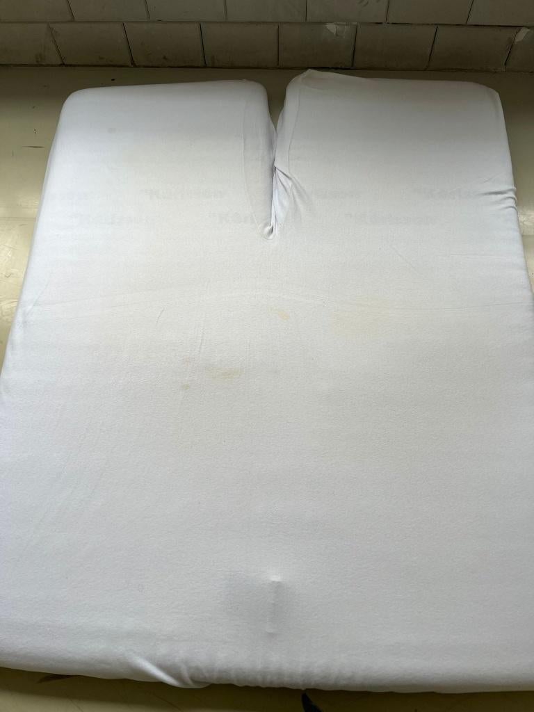Luxe Karlsson Topper inclusief 2 Topperlakens (Zwart & Wit), Ophalen, Gebruikt, Tweepersoons, Matras