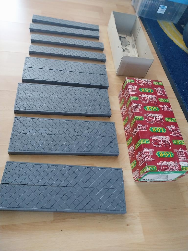 LGB 5034 perron 12 delig, Hobby en Vrije tijd, Modeltreinen | Overige schalen, Gelijkstroom, Brug, Tunnel of Gebouw, Nieuw, Ophalen of Verzenden