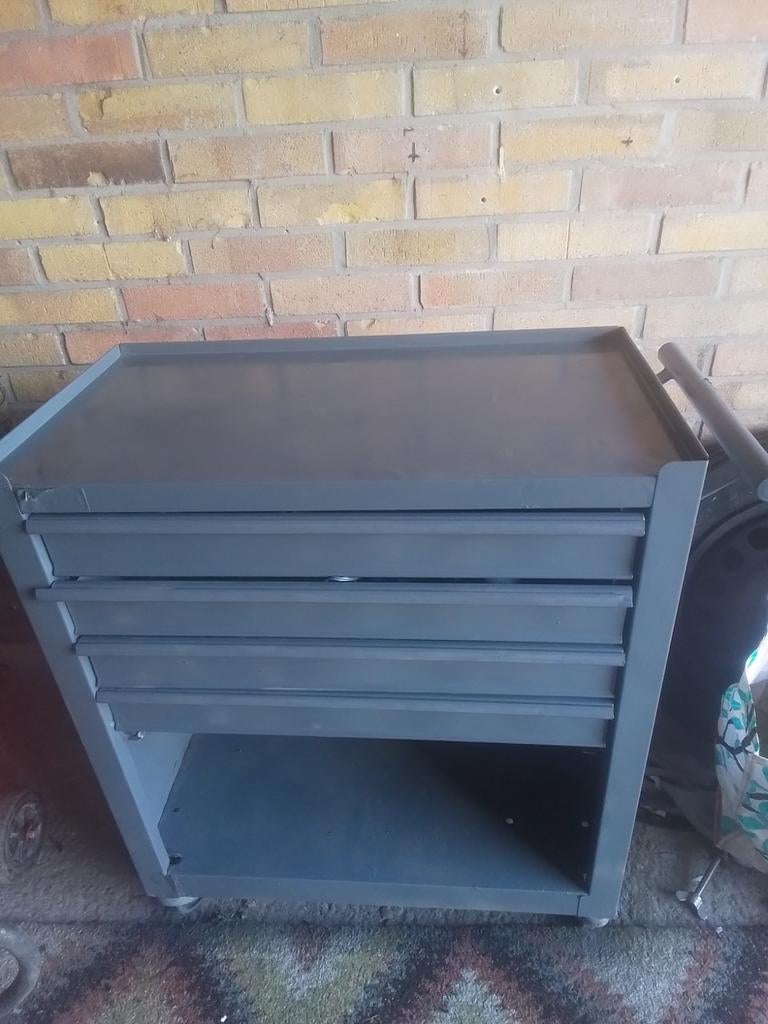 Gereedschap box op wielen., Auto diversen, Autogereedschap, Ophalen of Verzenden, Gebruikt