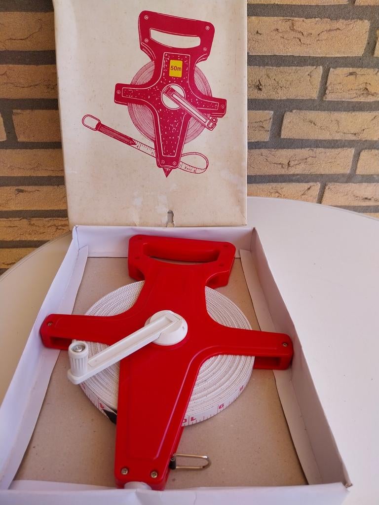 XL Meetlint 50m / Feet met Handig Opdraaimechanisme, Ophalen of Verzenden, Zo goed als nieuw, Afstand