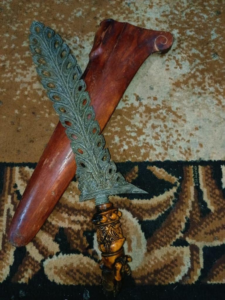 Antieke Keris Semar Pamor Ilang Teakhout Handle Dewa SVE63, Verzenden
