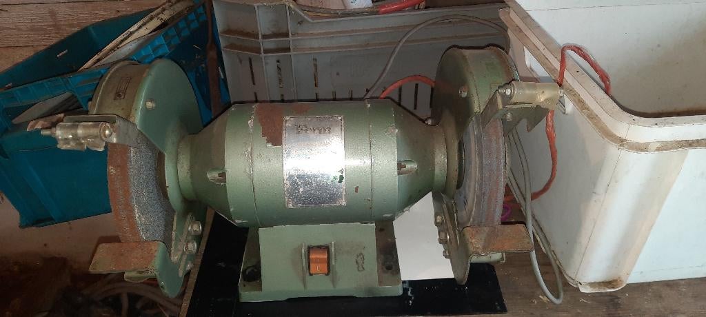 Grote slijpsteen Ferm circa 20 cm slijpsteen, Ophalen, Gebruikt, Minder dan 700 watt, Werkbankslijpmachine