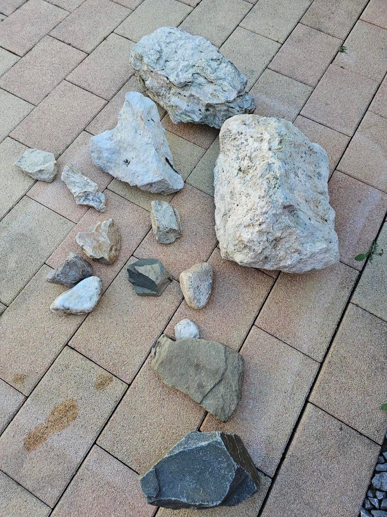 Rots stenen voor in de tuin / vijver, Ophalen