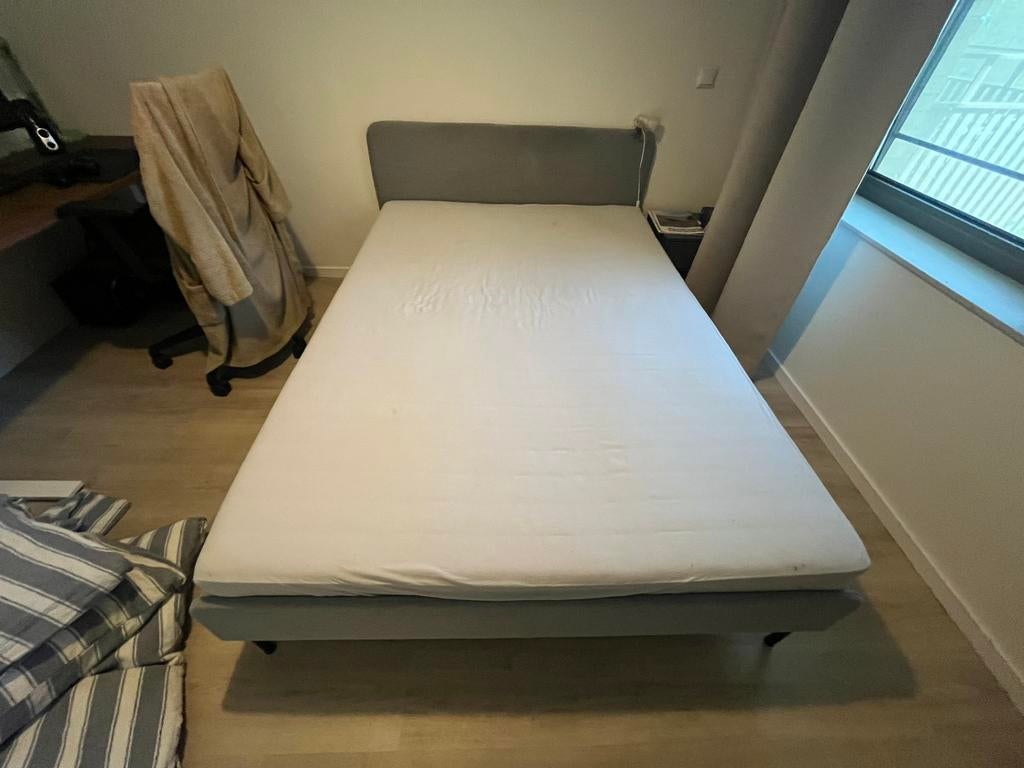 IKEA Slattum bed grijs - 140x200 cm, Ophalen, Gebruikt, Tweepersoons, 140 cm