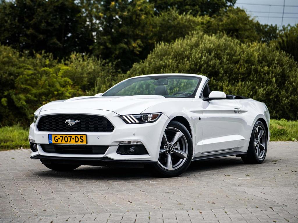 Ford Mustang Convertible 3.7 V6 305PK Automaat Camera Airco, Automaat, Gebruikt, Euro 6, Cabriolet
