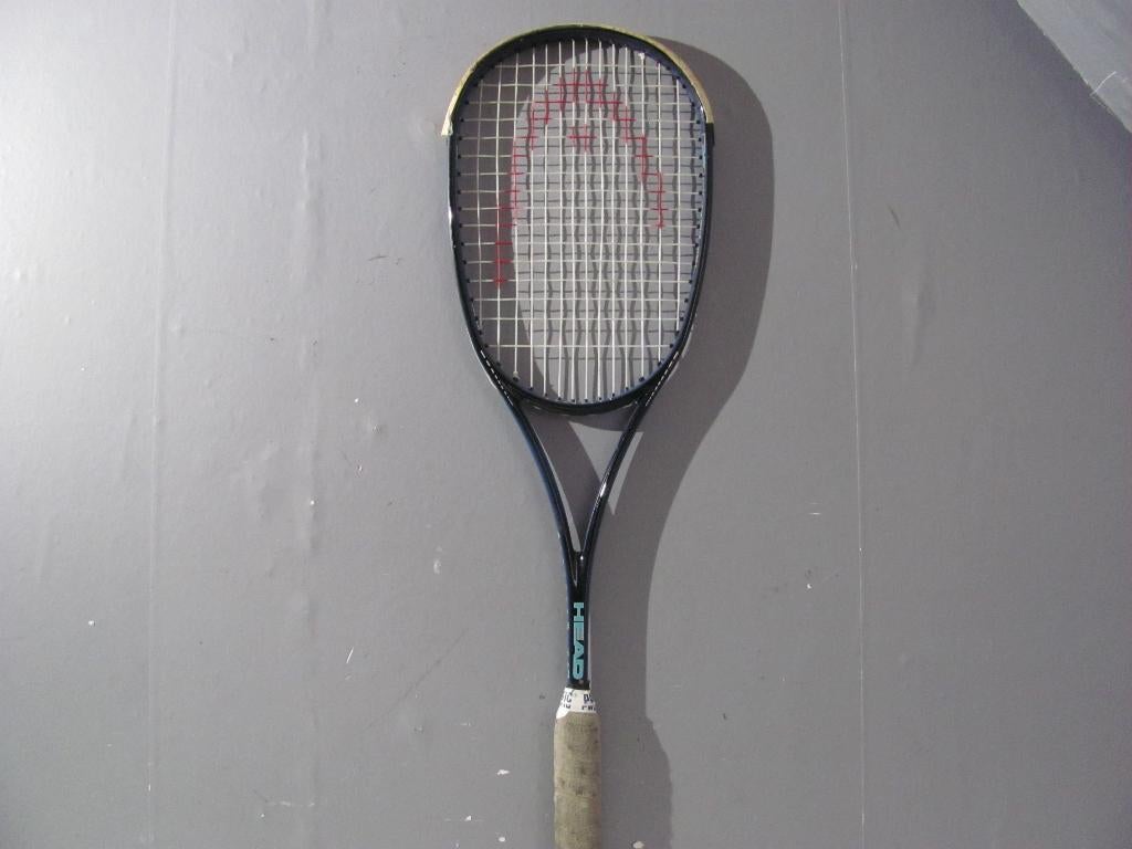 squashracket van head conquest 440 met goede bespanning, Sport en Fitness, Squash, Ophalen of Verzenden, Zo goed als nieuw, Racket