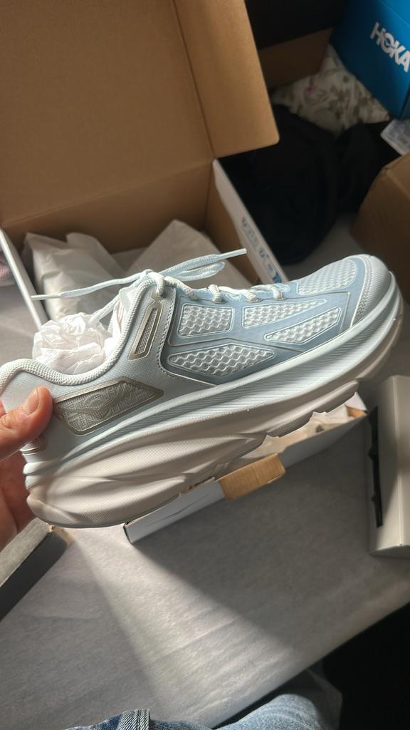 NEW Hoka Clifton One9 sneakers lichtblauw, Ophalen of Verzenden, Nieuw, Blauw, Sneakers of Gympen