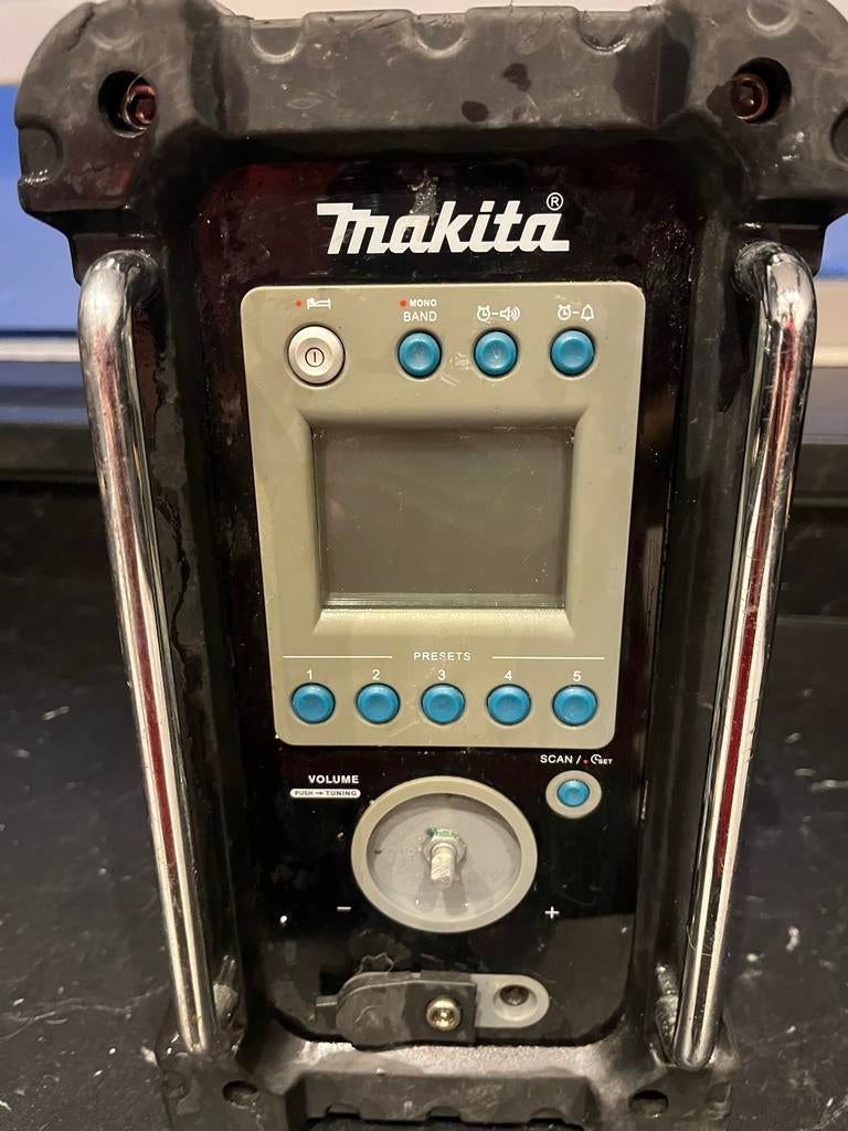 Makita BMR100 Bouwradio - Robuust en Betrouwbaar, Audio, Tv en Foto, Radio's, Ophalen of Verzenden, Gebruikt, Bouwradio
