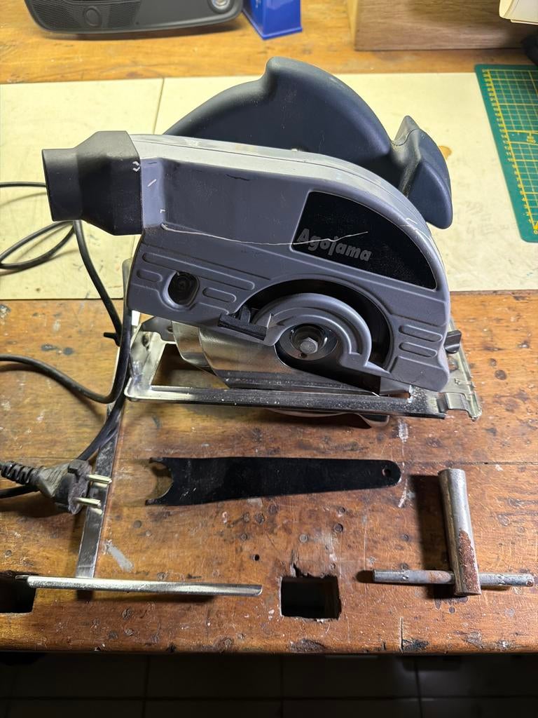 Agojama Cirkelzaag 800W - Goede Staat, Gebruikt, Cirkelzaag, 600 tot 1200 watt, Ophalen of Verzenden