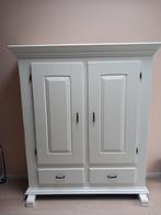 Landelijke wandkast met veel ruimte en 2 lades, Ophalen, Gebruikt