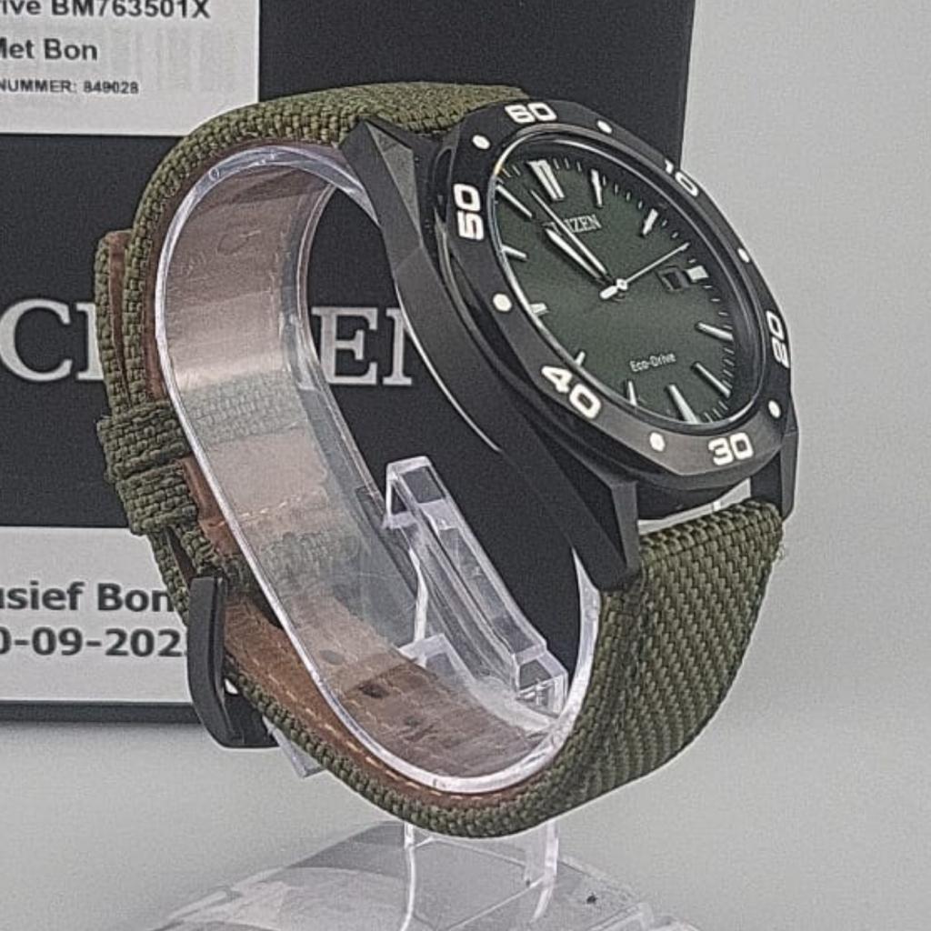 Citizen Eco Drive BM763501X Groen/Zwart Met Bon, Citizen, Zo goed als nieuw, Support@citizen.com, Citizen Watch Co., Ltd. 1-12-32 Takeda, Fushimi-ku, 
Kyoto 612-8501
Japan