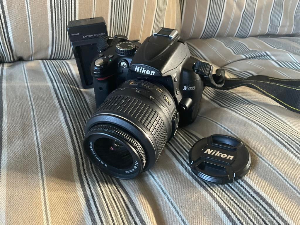NIKON D5000 camera met NIKKOR lens, Ophalen, Zo goed als nieuw, Spiegelreflex, Nikon