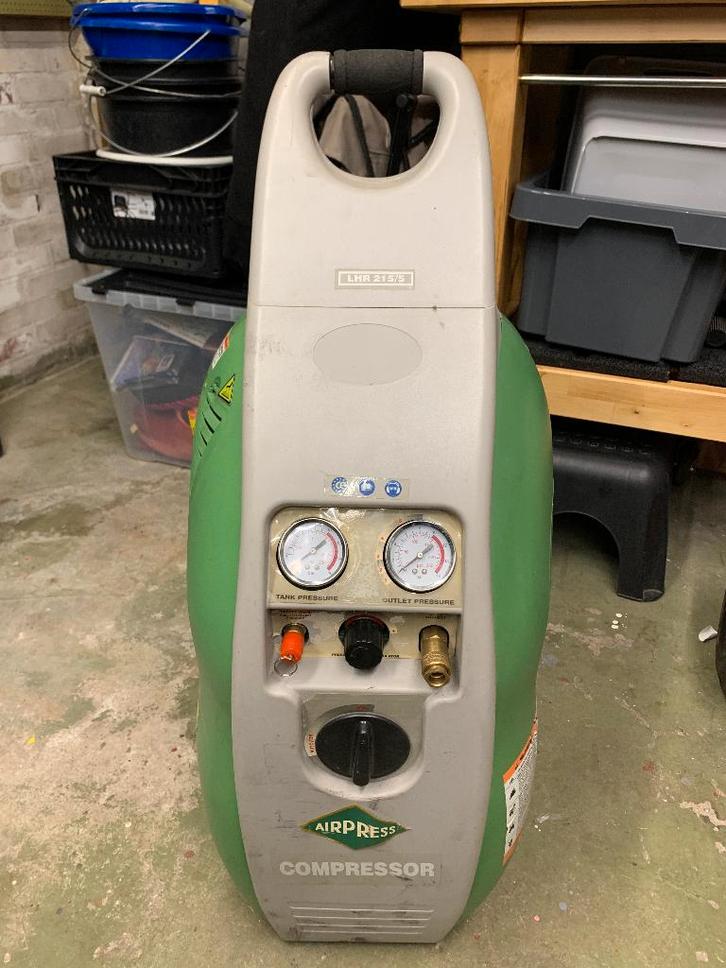 Te Koop: Compressor Airpress LHR 215/5, Doe-het-zelf en Verbouw, Compressors, Gebruikt, 6 tot 10 bar, Minder dan 25 liter, Minder dan 200 liter/min