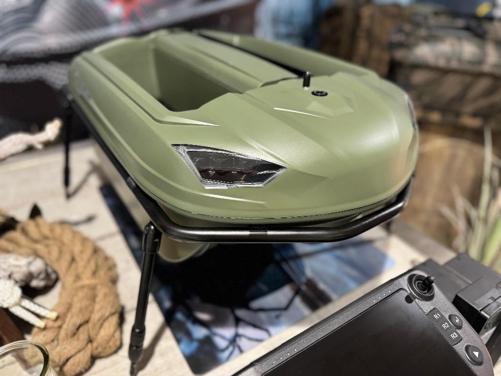 Carplounge RT7 | Voerboot | Raymarine Element | GPS, Watersport en Boten, Hengelsport | Karpervissen, Ophalen, Nieuw, Overige typen