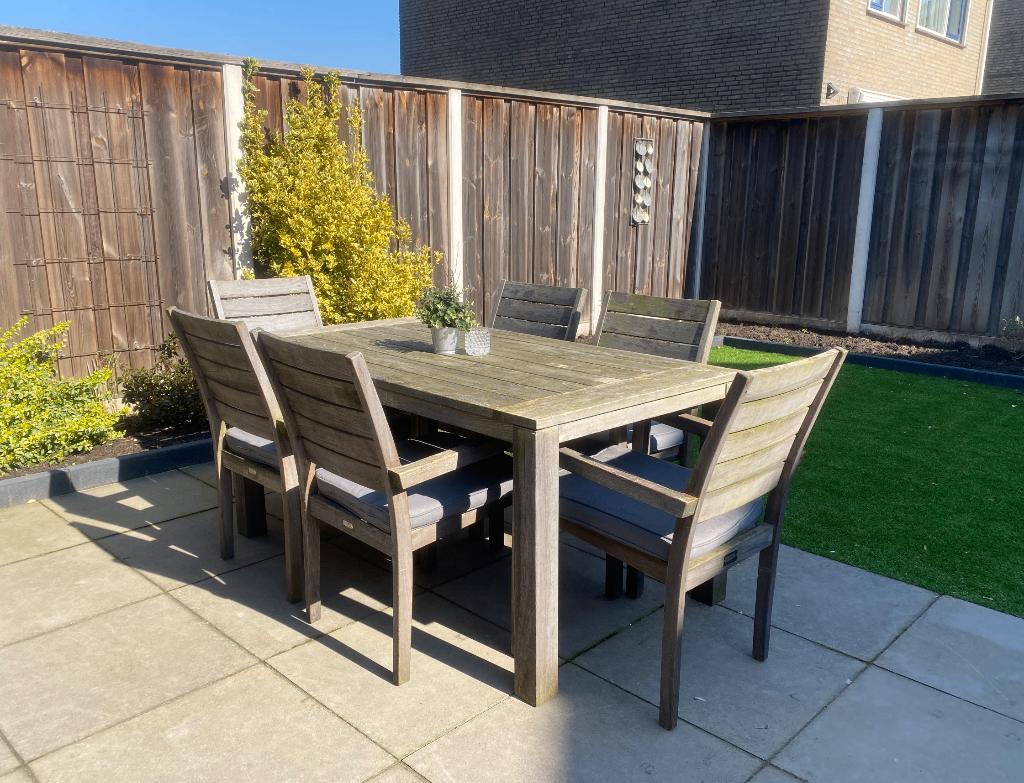 ROUGH dining tuinset 7-delig stapelbaar incl. kussens, Ophalen, Gebruikt, 6 zitplaatsen, Teakhout