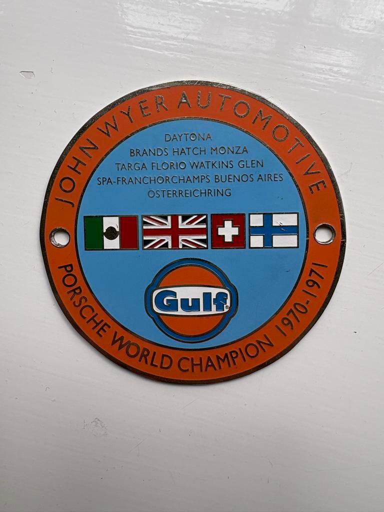 Porsche Badge F-serie John Wyer Automotive Gulf 1970-1971, Ophalen of Verzenden, Gebruikt