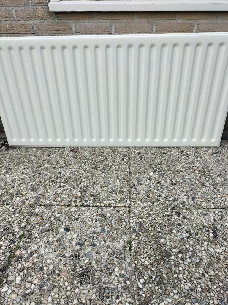 Radiator 130x60 cm met ophangbeugels, Ophalen, 30 tot 80 cm, Gebruikt, Radiator