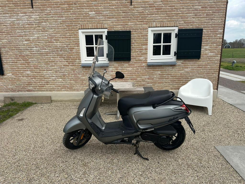 Kymco New Like 2019 - Lage km stand, valbeugels, windscherm, Ophalen, Gebruikt, Like, Benzine