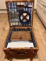 Nieuwe picknickmand met inhoud (20-delig). Nooit gebruikt, Hobby en Vrije tijd, Ophalen of Verzenden, Nieuw