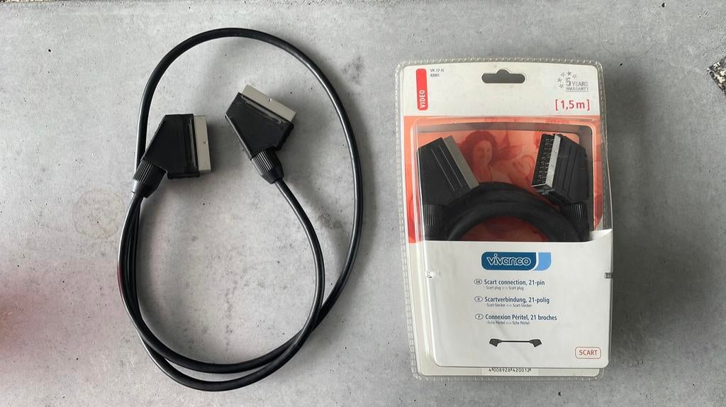 2x Scart kabels, Ophalen of Verzenden, Nieuw, Minder dan 2 meter, Scartkabel