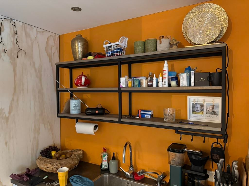 Keuken wandrek zwart staal houten planken, Ophalen, Zo goed als nieuw