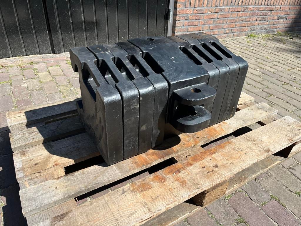 Super nette set Case IH 35 kg gewichten met middengewicht, Zakelijke goederen, Agrarisch | Onderdelen | Banden, Velgen en Assen