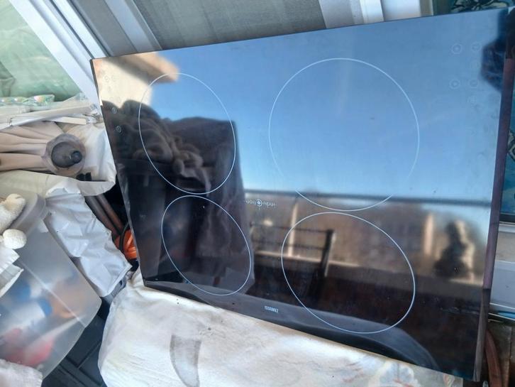 Zo goed als nieuwe Zanussi elektrische kookplaat, Witgoed en Apparatuur, Kookplaten, Zo goed als nieuw, Inbouw, Elektrisch, 4 kookzones