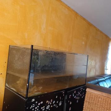 Red sea  aquarium  beschikbaar voor biedingen