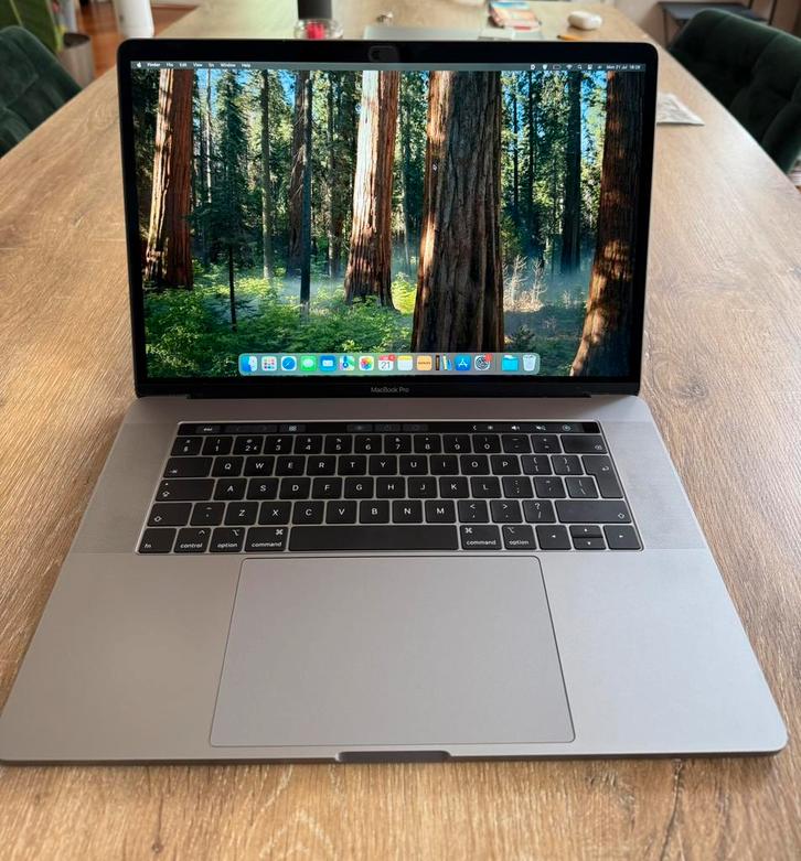 MacBook Pro 15-inch 512GB Space Grey (2018), Computers en Software, Apple Macbooks, Zo goed als nieuw, MacBook Pro, 15 inch, 2 tot 3 Ghz