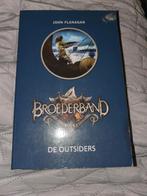 Broederband deel 1 de outsiders John flanagan, Boeken, Ophalen of Verzenden, Zo goed als nieuw