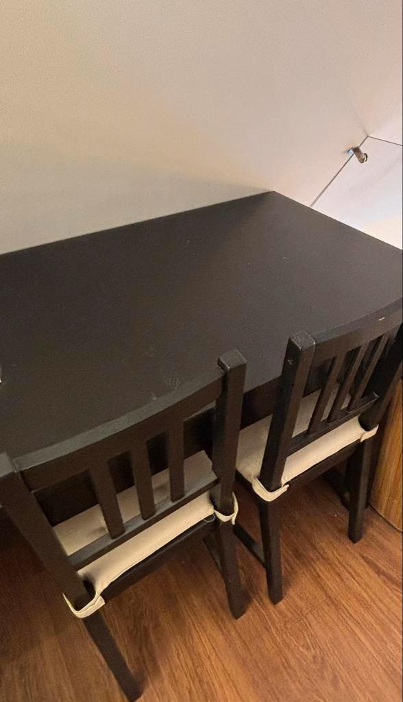 IKEA Bjursta uitschuifbare eettafel + 4 stoelen, Huis en Inrichting, Complete eetkamers, Gebruikt, 4 tot 6 stoelen, Ophalen