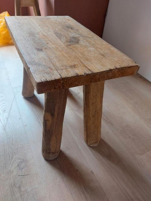 Houten krukje €5,-, Huis en Inrichting, Krukjes, Gebruikt, Hout, Ophalen