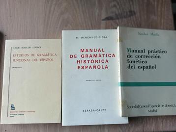 2 Manuales(historia y fonética)  y un libro de gramatica beschikbaar voor biedingen