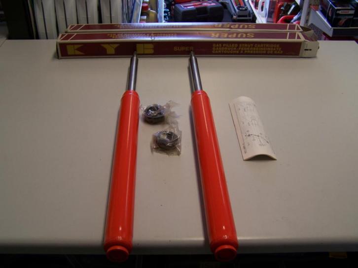 Schokdempers Bmw 518 , 520 E34 Nieuw, Auto diversen, Overige Auto diversen, Ophalen of Verzenden