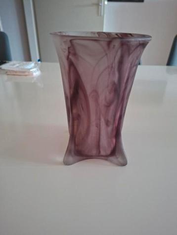 Art deco vaas van wolkglas beschikbaar voor biedingen