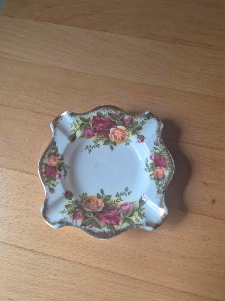 Royal Albert Old Country Roses Asbak '60s, Antiek en Kunst, Antiek | Schalen, Ophalen of Verzenden