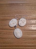 Antieke, zilveren Camee set. 925 zilver met parelmoer.