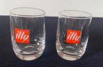 2x illy waterglaasje met verzwaarde bodem. Hoogte 6 cm., Ophalen of Verzenden, Zo goed als nieuw, Borrel- of Shotglas
