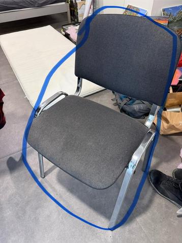 Chair beschikbaar voor biedingen
