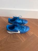 Nike voetbalschoen blauw 36, Maat XS of kleiner, Schoenen, Ophalen of Verzenden, Zo goed als nieuw