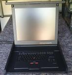 IBM 1U 17-inch flat-panel monitorconsolekit (type 1723), Ophalen, Gebruikt, Geperforeerd