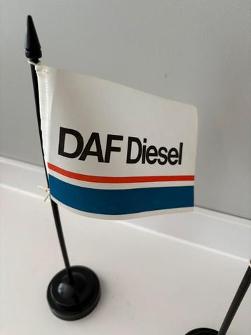 Diverse Daf trucks tafel of buro vlaggen beschikbaar voor biedingen