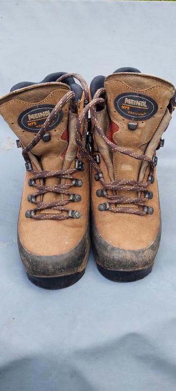 bergschoenen beschikbaar voor biedingen
