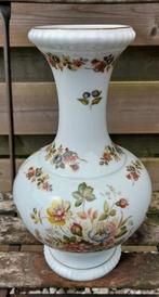 Prachtige 32 cm hoge porseleinen Bareuther Bavaria vaas., Antiek en Kunst, Ophalen of Verzenden