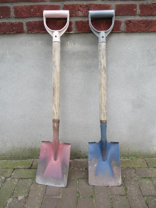 2 metalen kinderscheppen, ook los van elkaar te koop, Kinderen en Baby's, Speelgoed | Buiten | Zandbakken, Zo goed als nieuw, Ophalen of Verzenden