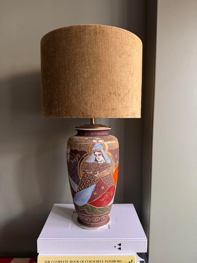 Vintage Madame Garage lamp met schildering, Huis en Inrichting, Lampen | Tafellampen, Zo goed als nieuw, 50 tot 75 cm, Ophalen